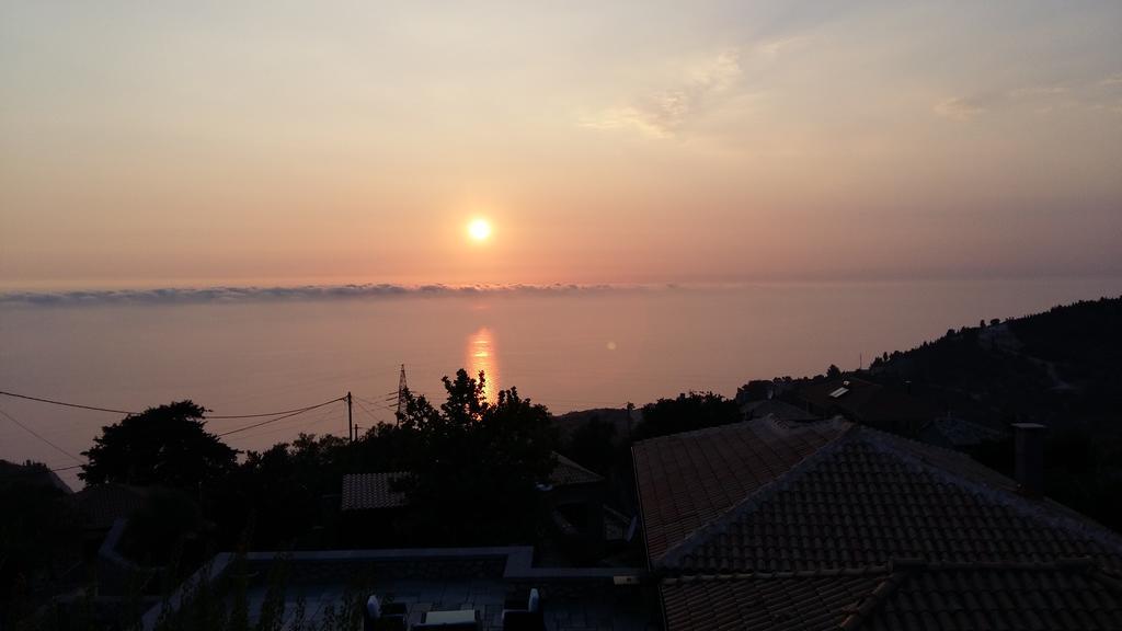 Villa Lilium Athanion Bagian luar foto